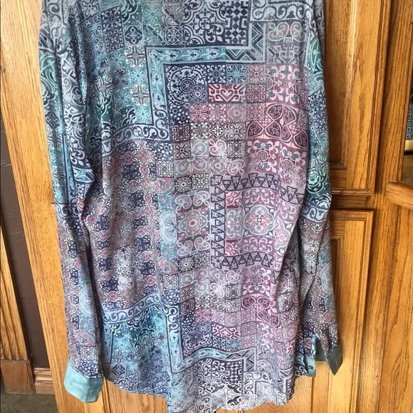 Top - Picture 2 of 5